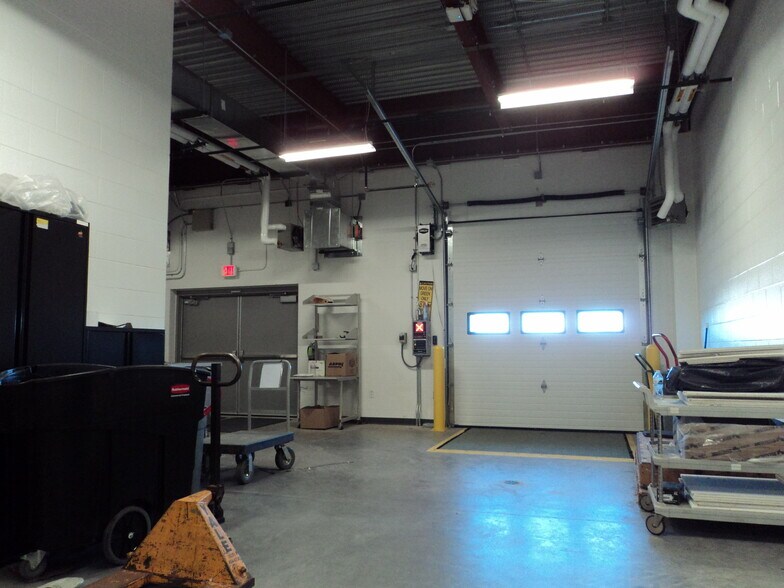 More Photos Of 2020 Innovation Ct, De Pere Office For Lease