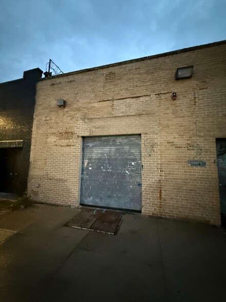 More Photos Of 4541-4545 39th St, Long Island City Warehouse For Lease