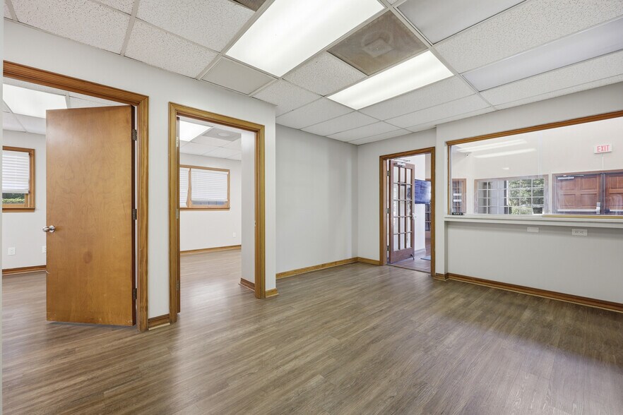 More Photos Of 1734 Kingsley Ave, Orange Park Office For Sale