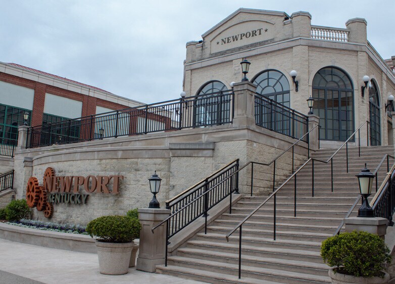 More Photos Of 401 Park Ave, Newport Office For Sale
