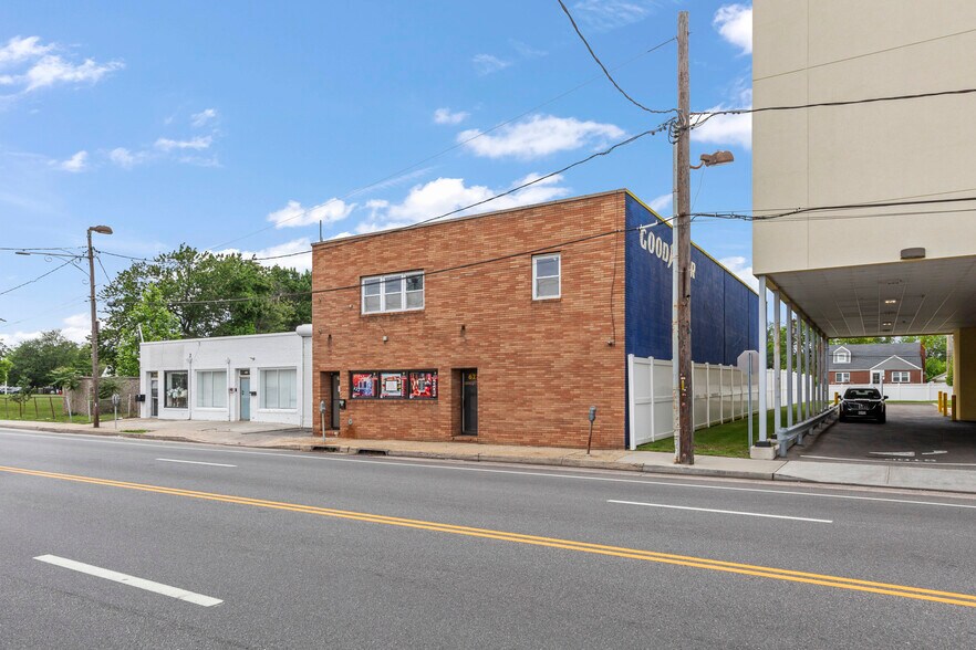 Primary Photo Of 625-633 W Merrick Rd, Valley Stream Warehouse For Lease