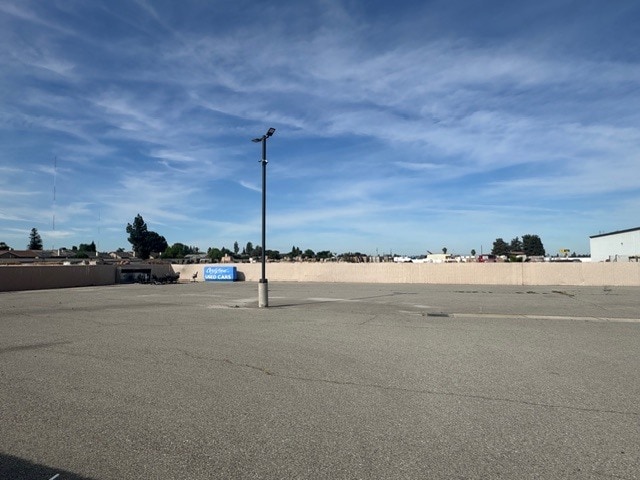 More Photos Of 4625 Wible Rd, Bakersfield Auto Dealership For Lease