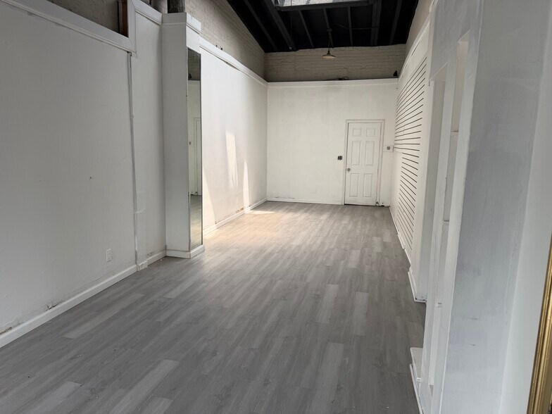 More Photos Of 41-43 Bloomfield Ave, Newark Storefront For Lease
