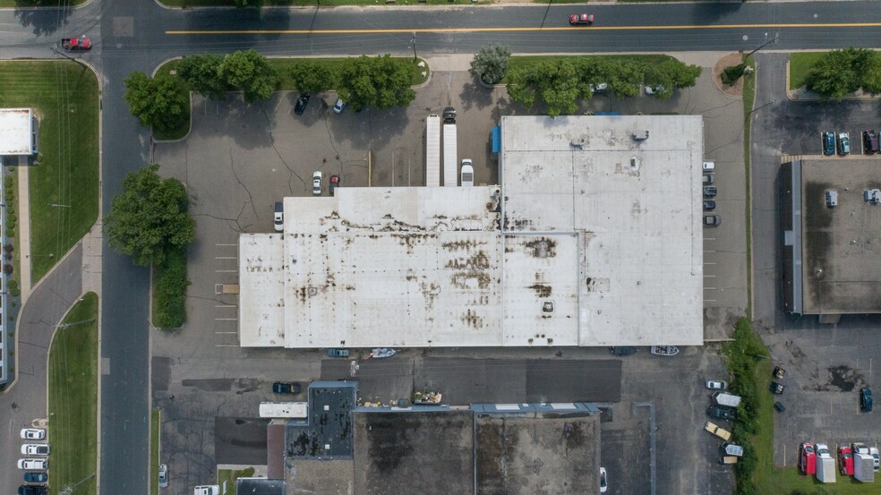 More Photos Of 9130 Grand Ave S, Bloomington Warehouse For Sale