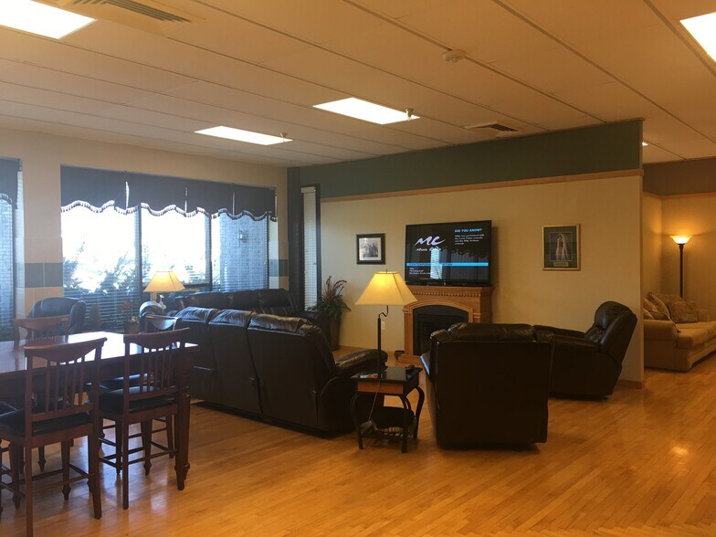 More Photos Of 1307 E Palatine Rd, Arlington Heights Religious Facility For Sale