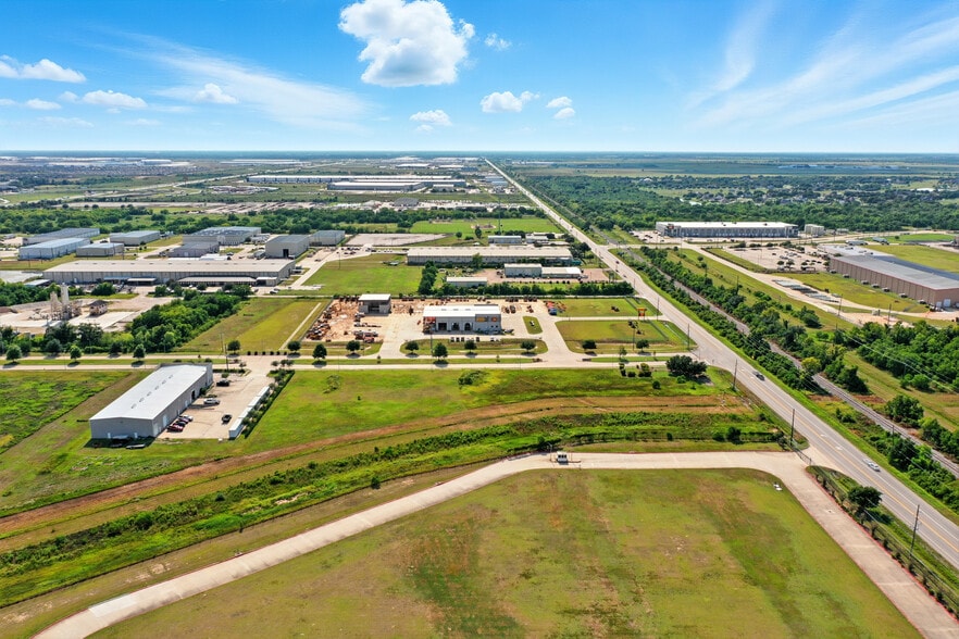 More Photos Of 189 Commerce Pky, Katy Land For Sale