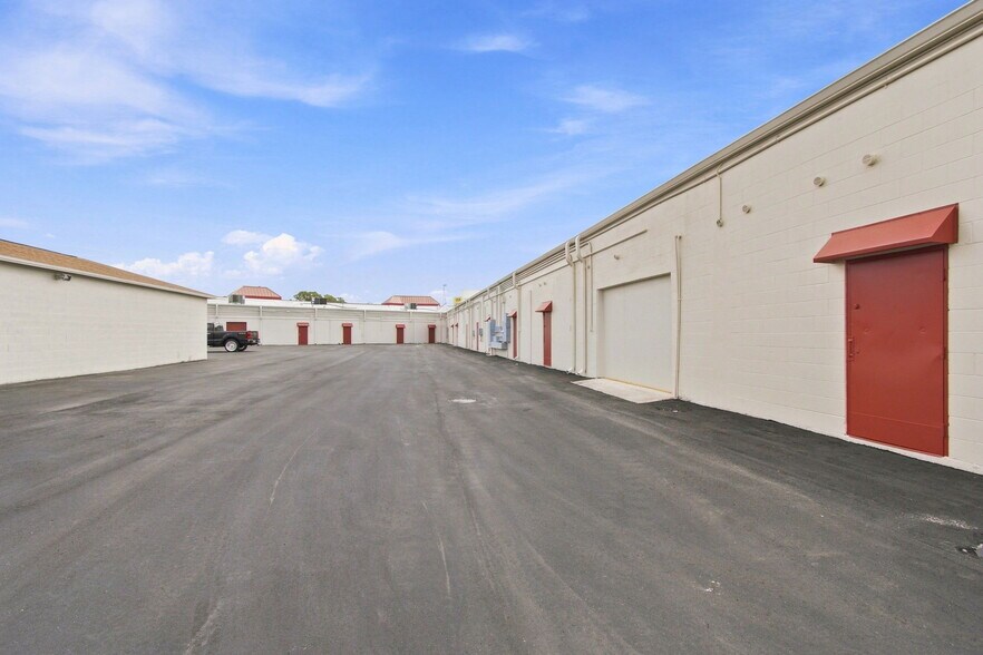More Photos Of 14100 US Highway 19 N, Clearwater Unknown For Lease