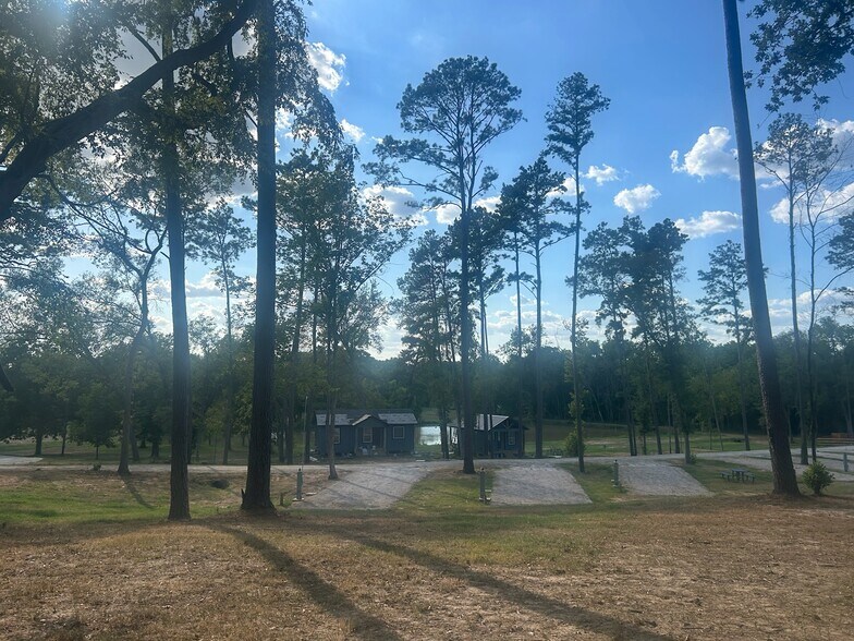 More Photos Of 4326 TX-19, Trinity Marina For Sale