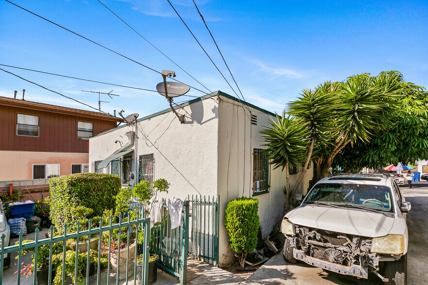 More Photos Of , Los Angeles Multifamily For Sale