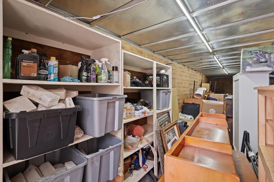 More Photos Of 4349 Louis Ave, Holiday Warehouse For Sale