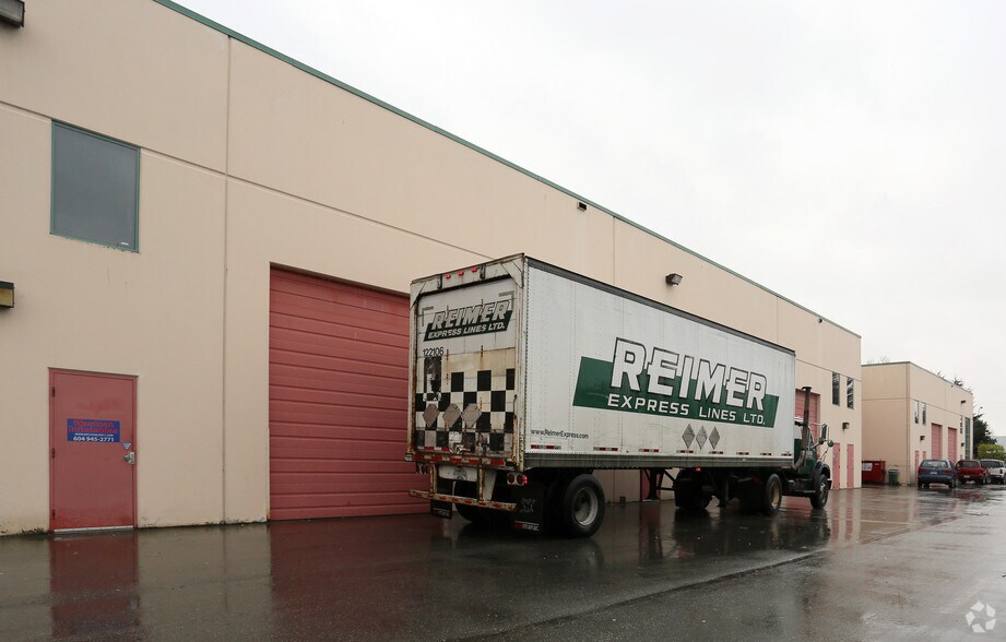 More Photos Of 1320 Kingsway Ave, Port Coquitlam Showroom For Lease