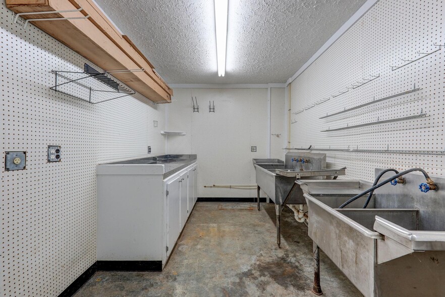 More Photos Of 112 Short Morgan St, Eden Flex For Sale