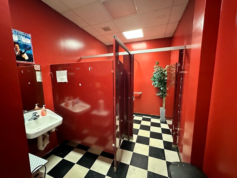 More Photos Of 37 Union St S, Concord Storefront Retail Office For Sale