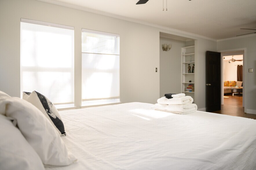 More Photos Of 4902 Pecan Springs Rd, Austin Land For Sale