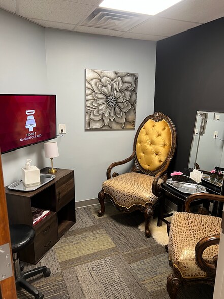 More Photos Of 1810 Erie Blvd E, Syracuse Office For Sale