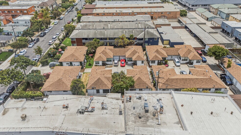 More Photos Of 949 N Cedar St, Inglewood Apartments For Sale
