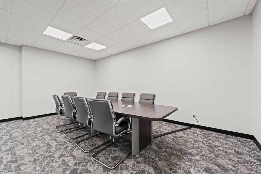 More Photos Of 2820 Spring Glen Rd, Jacksonville Office For Sale