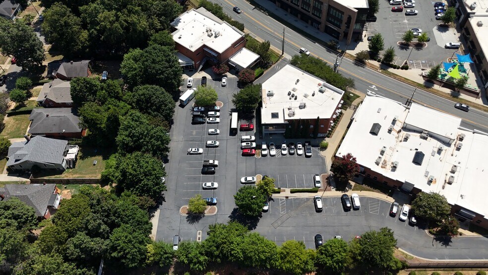 More Photos Of 2010 S Tryon St, Charlotte Loft Creative Space For Lease