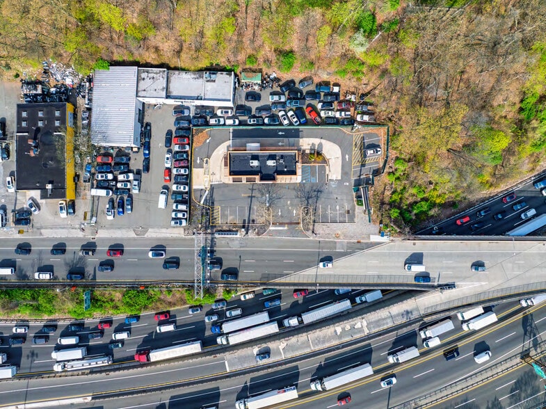 More Photos Of 2215 State Route 4, Fort Lee Freestanding For Lease