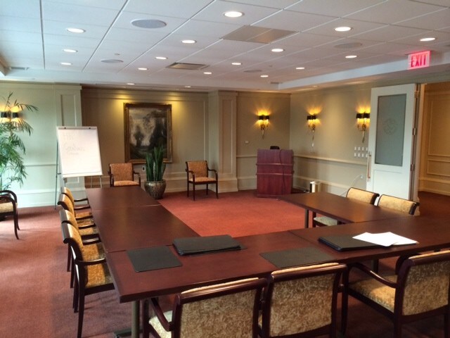 More Photos Of 120 Kercheval Ave, Grosse Pointe Farms Office For Lease