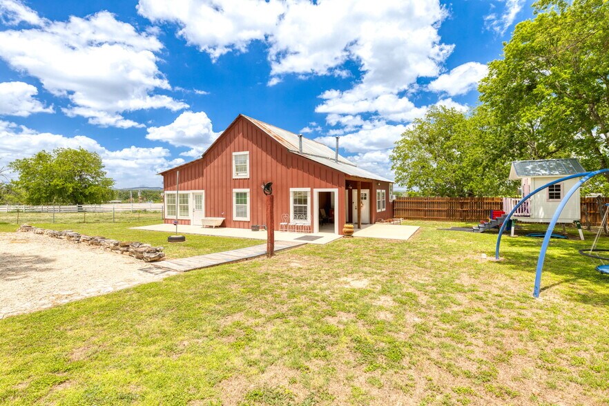 More Photos Of 2 FM 289, Comfort Specialty For Sale