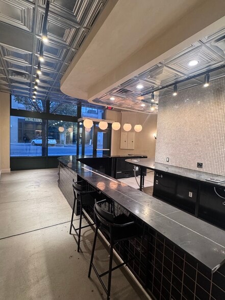 More Photos Of 849 Massachusetts Ave, Indianapolis Storefront For Lease