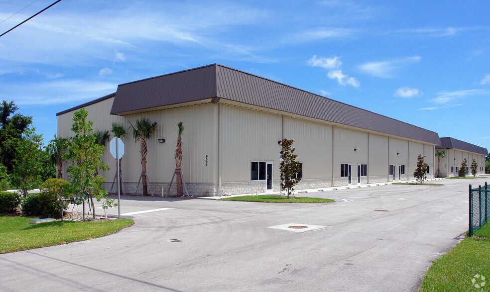 More Photos Of 9599 Barber St, Sebastian Warehouse For Lease