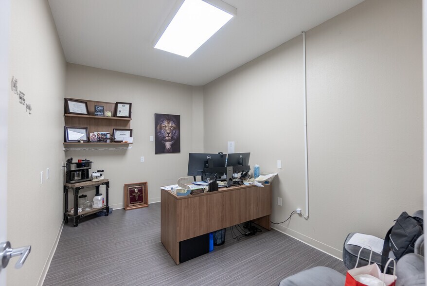 More Photos Of 37810 Medical Arts Ct, Zephyrhills Medical For Sale