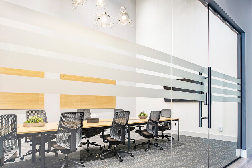 More Photos Of 600 Matheson Blvd W, Mississauga Coworking Space