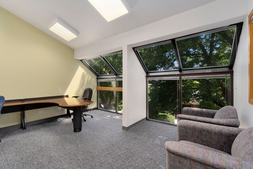 More Photos Of 724 Whalers Way, Fort Collins Office For Lease