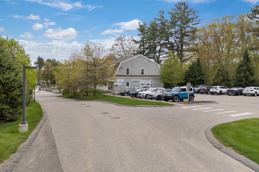 More Photos Of 2 Village Park Dr, York Flex For Lease