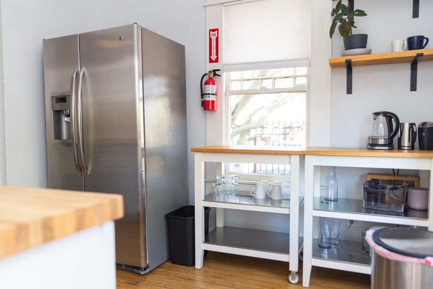 More Photos Of 531 E Lynwood St, Phoenix Office Residential For Sale