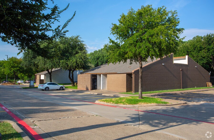 More Photos Of 2801 Osler Dr, Grand Prairie Medical For Lease