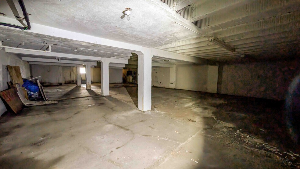 More Photos Of 301 W Water St, Sandusky Restaurant For Sale