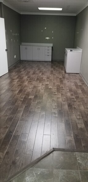 More Photos Of 612 SW 3rd St, Lee's Summit Medical For Lease