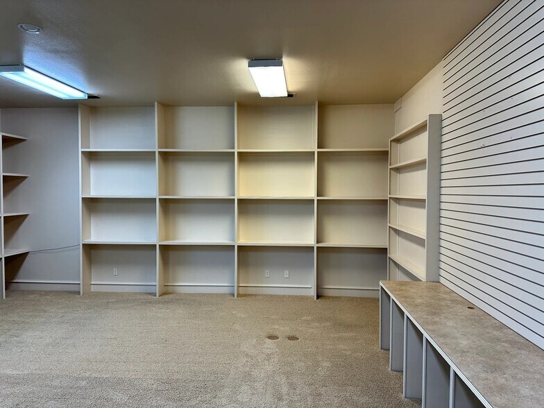 More Photos Of 441 Lone Star Dr, Abilene Office For Sale