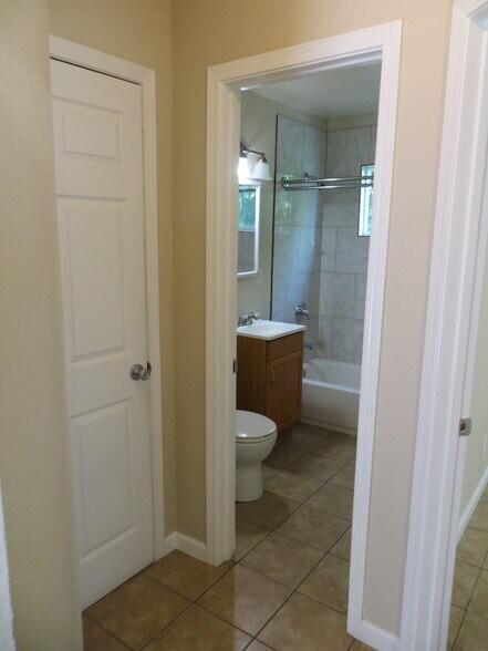 More Photos Of 21462 Ocean View Dr, Hayward Apartments For Sale