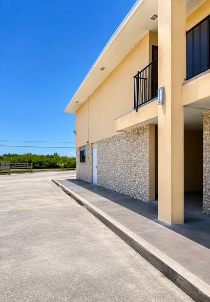 More Photos Of 2225 US-77, Robstown Hotel For Sale