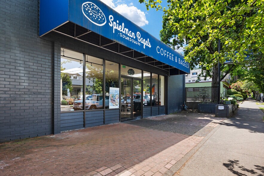 More Photos Of 2222 NW Irving St, Portland Apartments For Sale