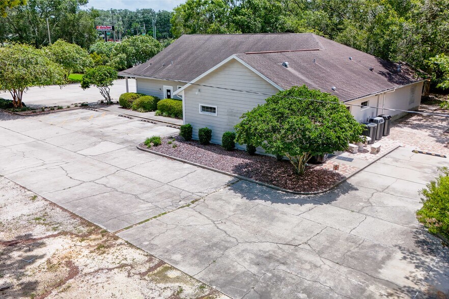 More Photos Of 3628 N Lecanto Hwy, Beverly Hills Veterinarian Kennel For Sale