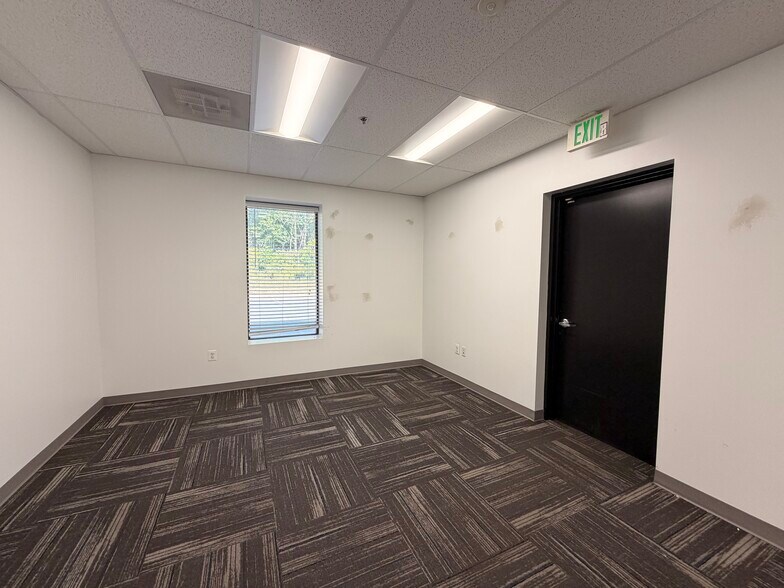 More Photos Of 7575 Washington Blvd, Elkridge Warehouse For Lease