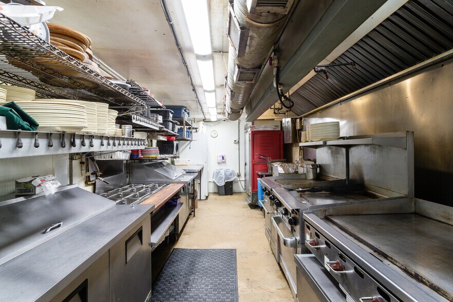 More Photos Of 311 Main St, Bandera Restaurant For Sale