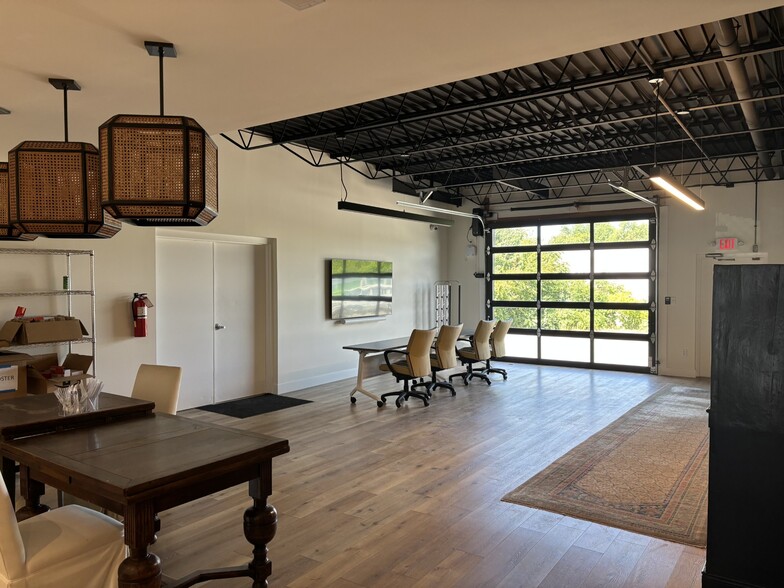 More Photos Of 5660 Wooster Pike, Fairfax Warehouse For Sale