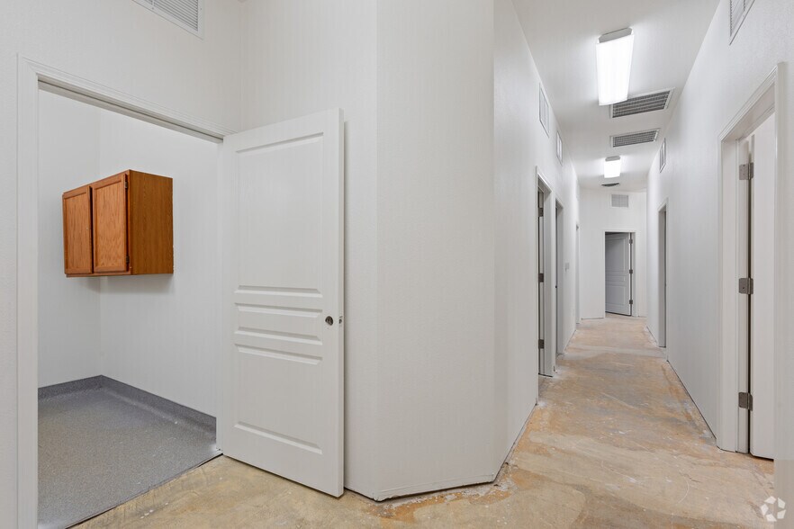 More Photos Of 5910 Clark Rd, Paradise Medical For Lease