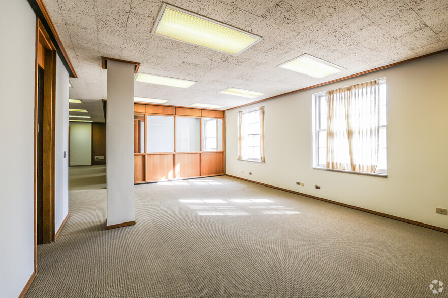 More Photos Of 114 E 5th St, Tulsa Office For Sale
