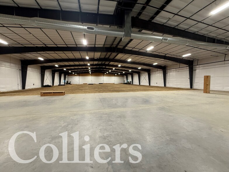 More Photos Of 805 Parkcentre Way, Nampa Warehouse For Lease