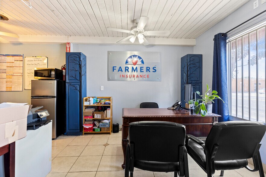 More Photos Of 906 E Commonwealth Ave, Fullerton Storefront For Sale