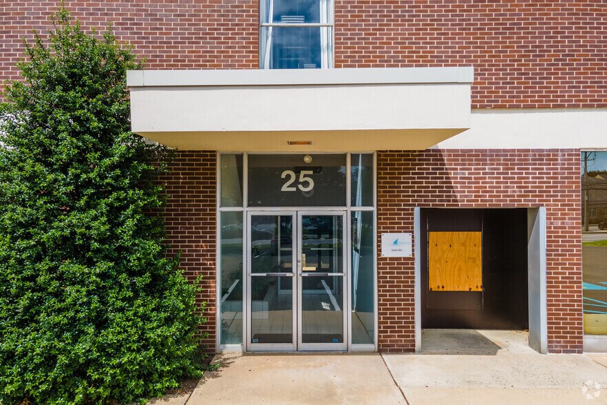 More Photos Of 25 W Skippack Pike, Blue Bell Office For Lease