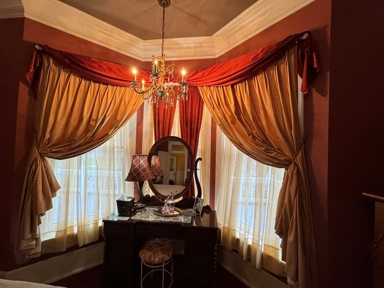 More Photos Of 224 W Chickasaw St, Tahlequah Hospitality For Sale