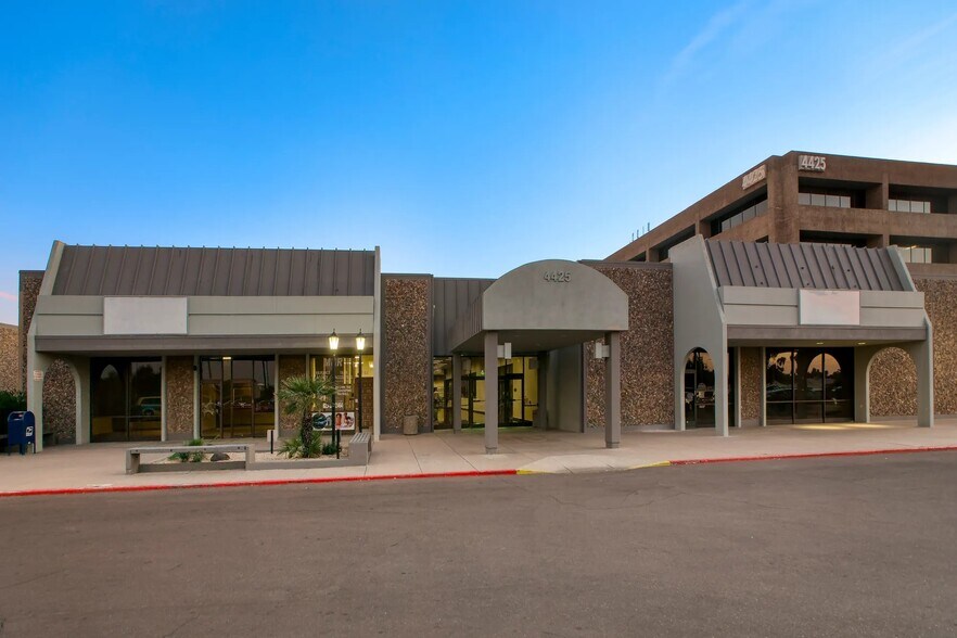 More Photos Of 4425 W Olive Ave, Glendale Office For Lease